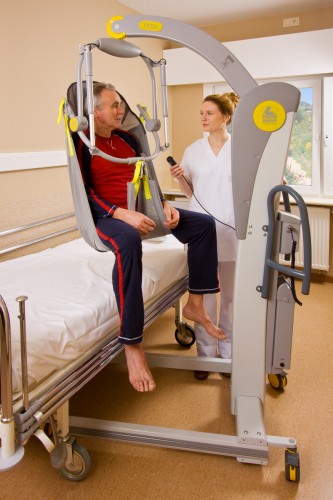 Mobile Lifter 2600 (Victor) ; Mobile Lifter mit Kippjoch 2610 (Victor) ; Das Kippjoch - Handi-Move Patientenlifter