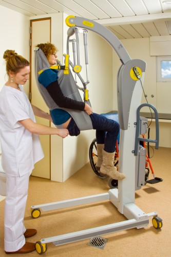 Mobile Lifter 2600 (Victor) ; Mobile Lifter mit Kippjoch 2610 (Victor) ; Hygiene - Toilettenhebetuch ; Das Toilettenhebetuch mit Kopfstütze ; Das elektrische Kippjoch - Handi-Move Patientenlifter
