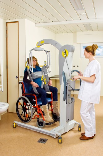Mobile Lifter '2600' (Victor) ; Mobile Lifter mit Kippjoch 2610 (Victor) ; Das Toilettenhebetuch mit Kopfstütze ; Das elektrische Kippjoch - Handi-Move Patientenlifter