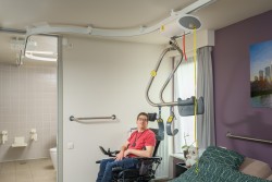 Deckenlifter mit Deckenmotor ; Deckenschienen ; Handi-Move Hebebügel® - Handi-Move Patientenlifter