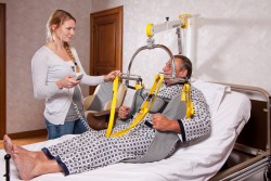 Wandlifter ; Hygiene - Toilettenhebetuch ; Standard-Einhängevorrichtung - Handi-Move Patientenlifter