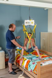 Umhänge-Deckenlifter + Swingsystem ("Tarzan") - Handi-Move Patientenlifter