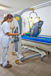 Dusch- und Badetrolley - Handi-Move Patientenlifter