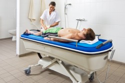 Dusch- und Badetrolley - Handi-Move Patientenlifter
