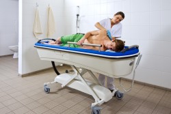 Dusch- und Badetrolley - Handi-Move Patientenlifter