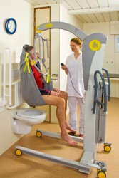 Mobile Lifter '2600' (Victor) ; Mobile Lifter mit Kippjoch 2610 (Victor) ; Das elektrische Kippjoch - Handi-Move Patientenlifter