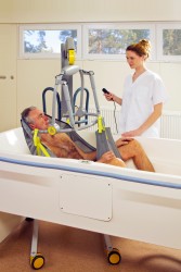 Mobile Lifter '2600' (Victor) ; Mobile Lifter mit Kippjoch 2610 (Victor) ; Das elektrische Kippjoch - Handi-Move Patientenlifter