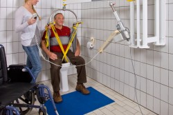 Wandlifter ; Hygiene - Toilettenhebetuch ; Standard-Einhängevorrichtung - Handi-Move Patientenlifter